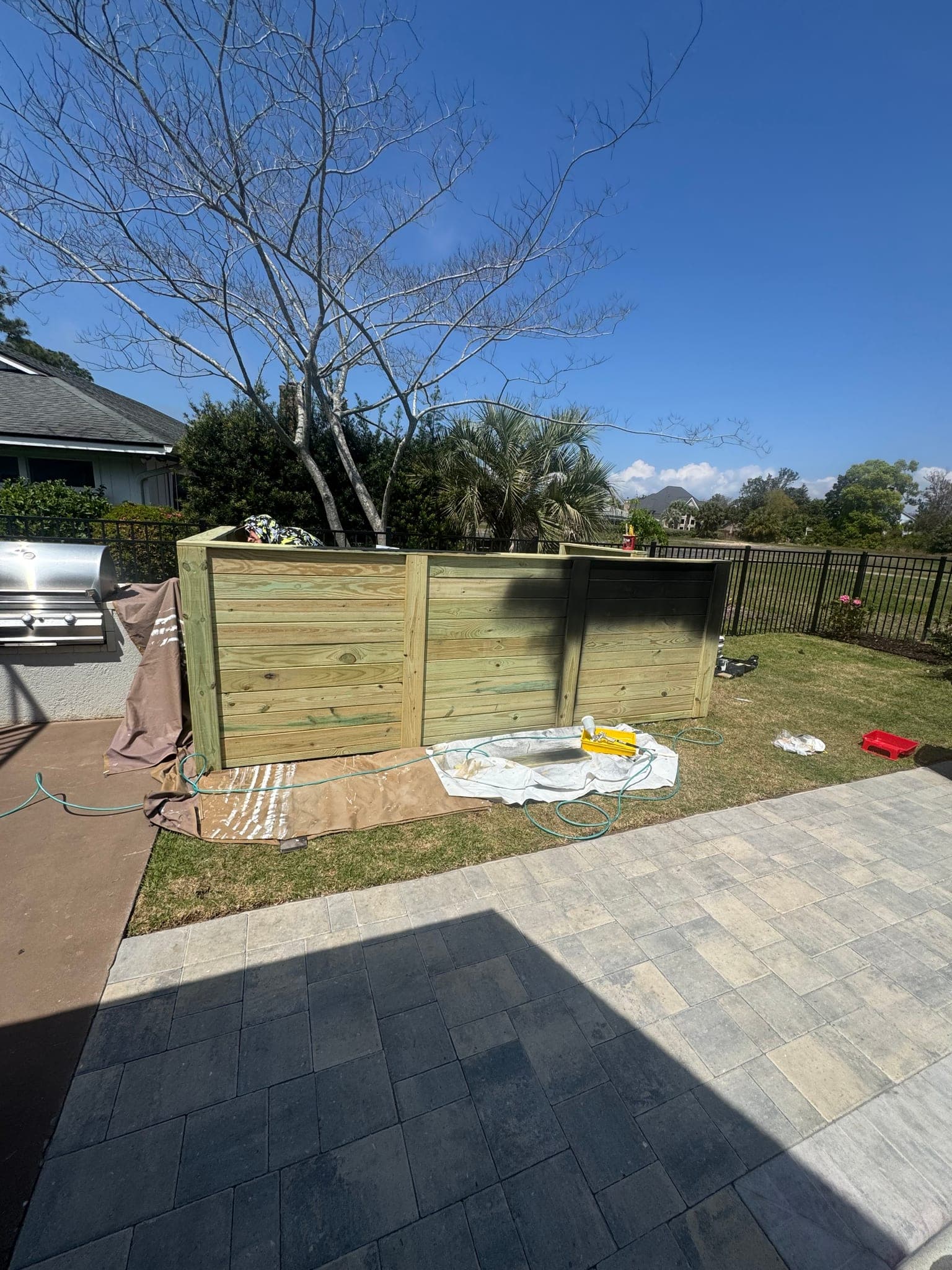 Modern Privacy Fence Installation — Photo 9